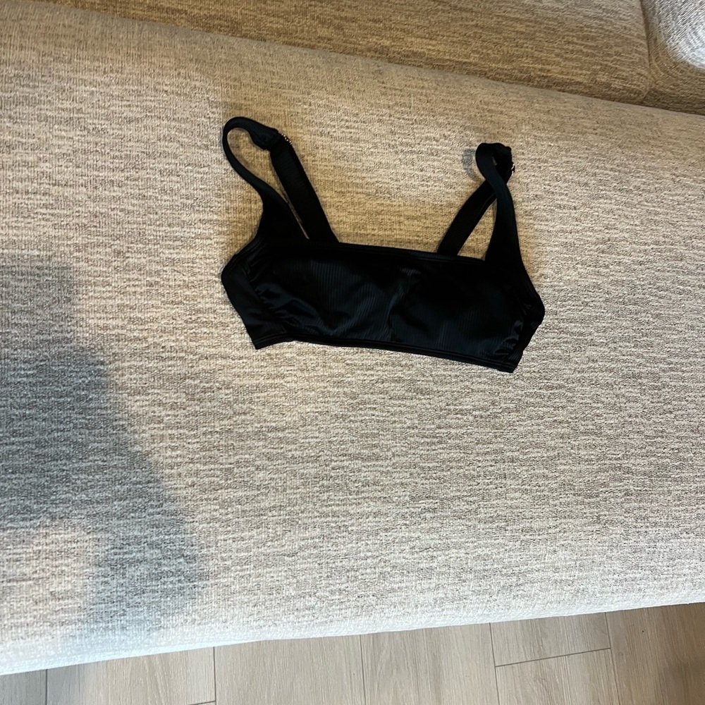 Black bikini top